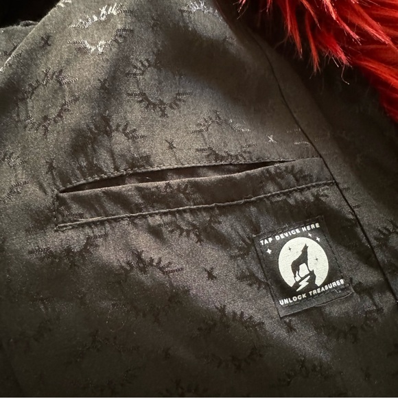 SPIRITHOODS RED VELVET WOLF CLASSIC FAUX FUR COAT | WOMEN'S M - Picture 13 of 15